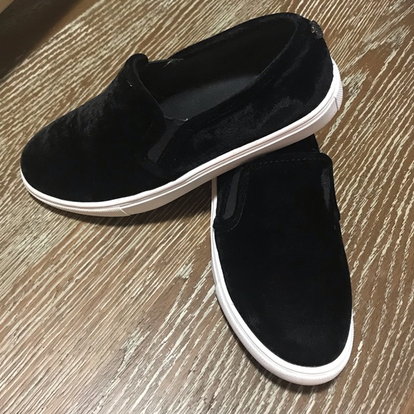 Steve Madden Black Velvet Sneaker - Picture 3 of 7